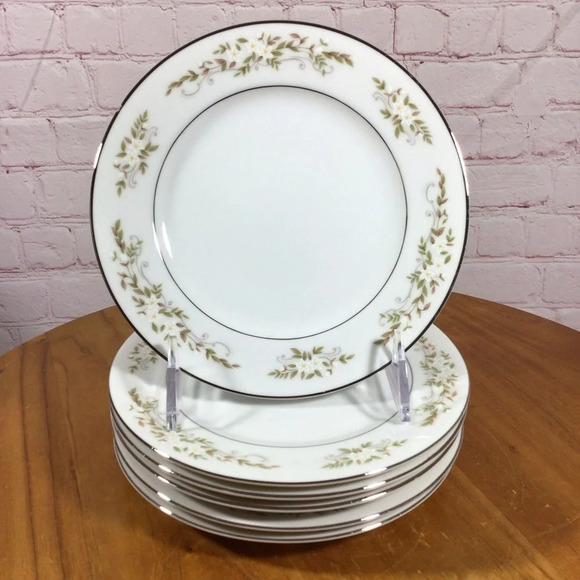 International Silver Company 326 Springtime Bread & Butter Plates - Set of 6 - Picture 1 of 4